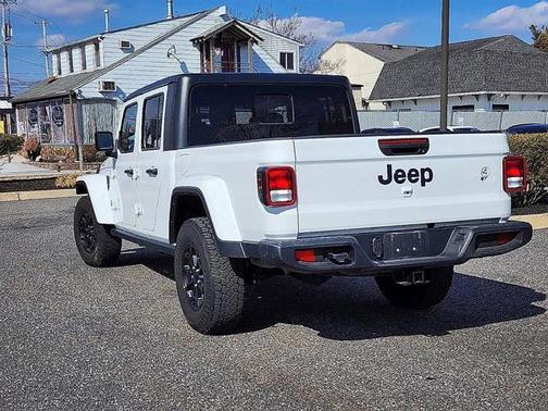2023 Jeep Gladiator Sport