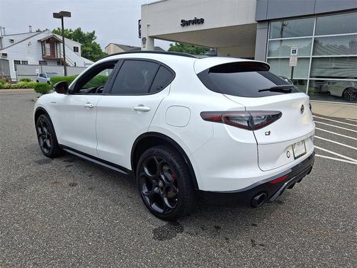 2025 Alfa Romeo Stelvio Sprint AWD