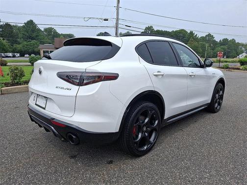 2025 Alfa Romeo Stelvio Sprint AWD