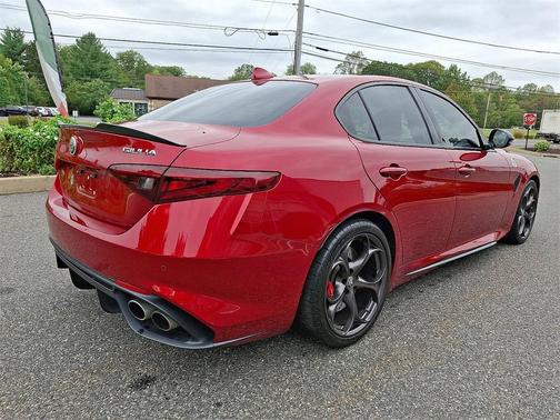 2023 Alfa Romeo Giulia Quadrifoglio