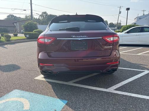 2017 Maserati Levante Base