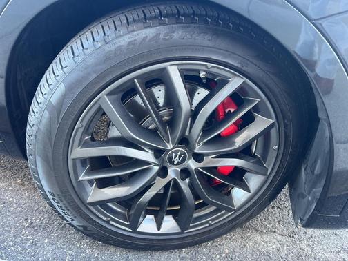 2022 Maserati Levante Modena