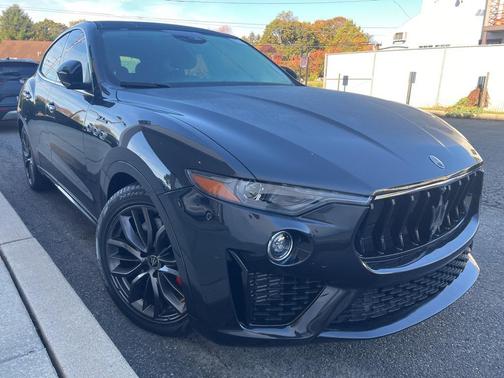 2022 Maserati Levante Modena