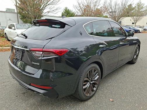 2022 Maserati Levante Modena