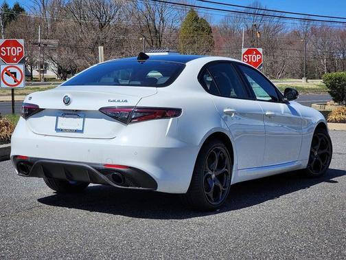 2025 Alfa Romeo Giulia Ti