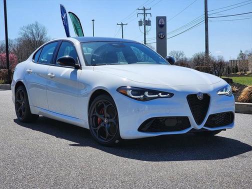 2025 Alfa Romeo Giulia Ti