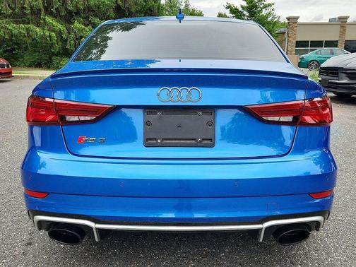 Ara Blue Crystal Effect 2018 Audi RS 3 2.5T
