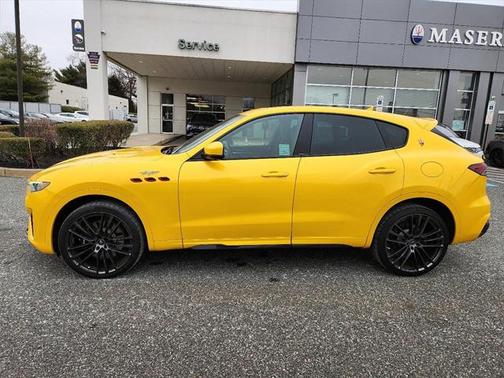 2023 Maserati Levante Trofeo