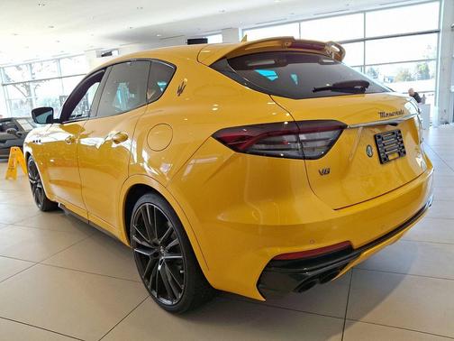 Yellow 2023 Maserati Levante Trofeo