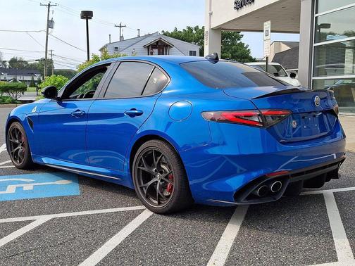Misano Blue Metallic 2024 Alfa Romeo Giulia Quadrifoglio