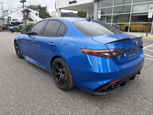 Misano Blue Metallic 2024 Alfa Romeo Giulia Quadrifoglio