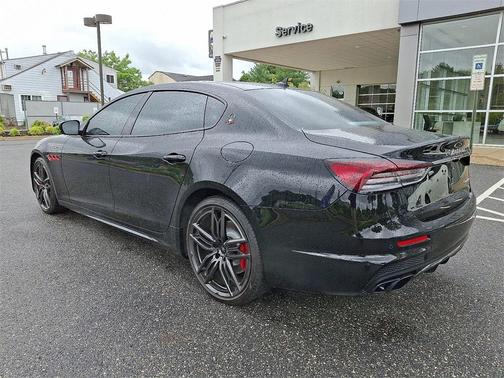 2021 Maserati Quattroporte Trofeo