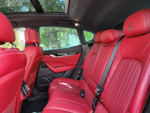 2022 Maserati Levante Modena