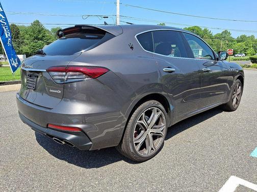 Silk 2022 Maserati Levante Modena
