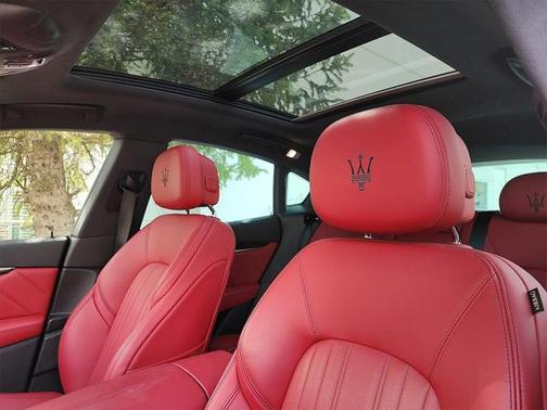 2022 Maserati Levante Modena