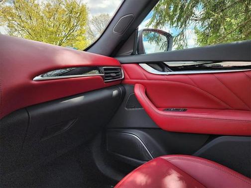 2022 Maserati Levante Modena