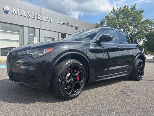 2024 Alfa Romeo Stelvio Quadrifoglio