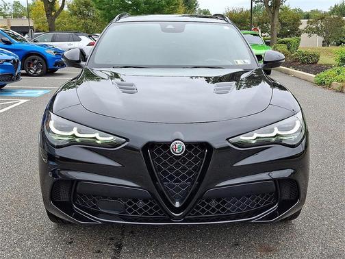 2024 Alfa Romeo Stelvio Quadrifoglio