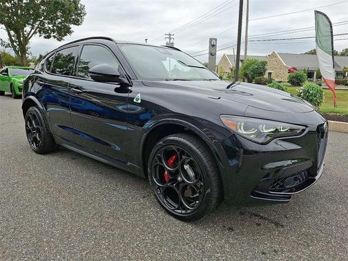 2024 Alfa Romeo Stelvio Quadrifoglio