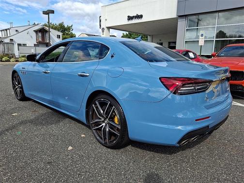 2022 Maserati Quattroporte Modena Q4