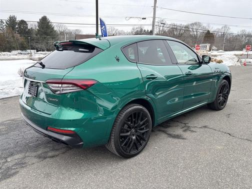 2022 Maserati Levante Modena