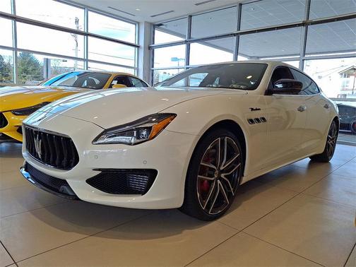 2024 Maserati Quattroporte Modena Ultima Q4