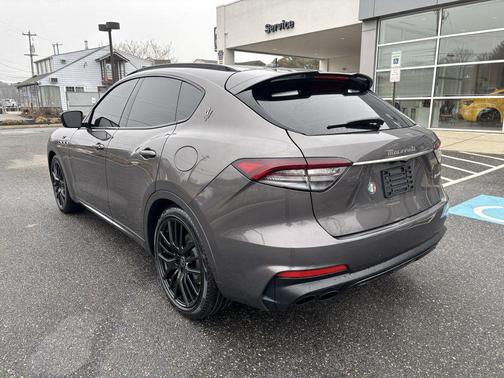 Grigio Maratea Metallic 2022 Maserati Levante GT