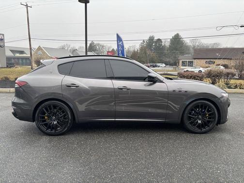 Grigio Maratea Metallic 2022 Maserati Levante GT
