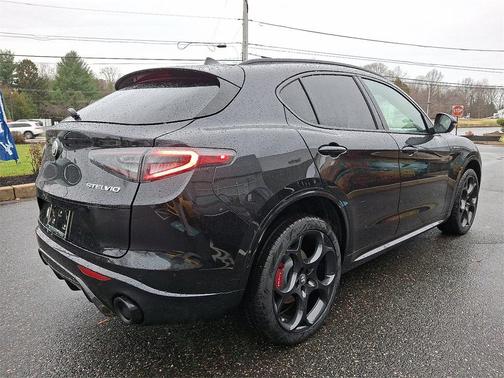 2025 Alfa Romeo Stelvio Sprint AWD