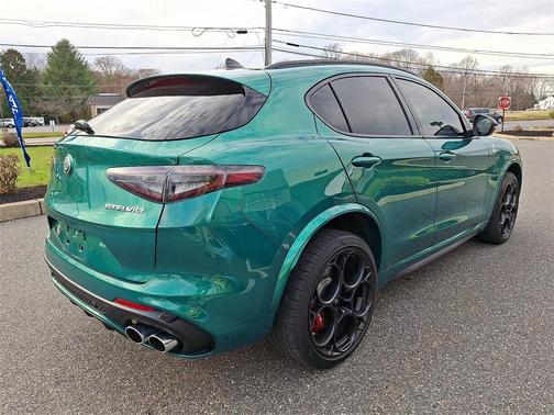 2024 Alfa Romeo Stelvio Quadrifoglio