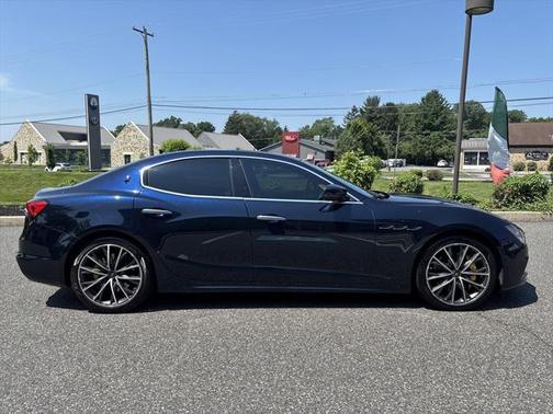 2022 Maserati Ghibli Modena Q4