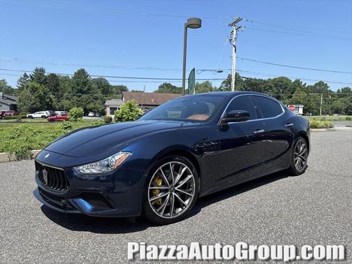 2022 Maserati Ghibli Modena Q4