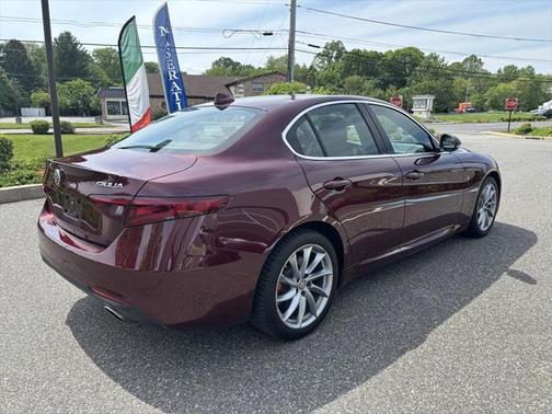 2019 Alfa Romeo Giulia Base