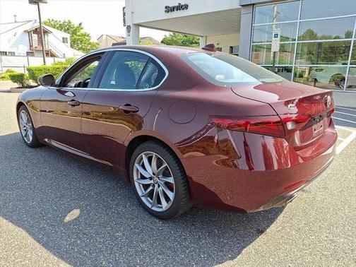 2019 Alfa Romeo Giulia Base