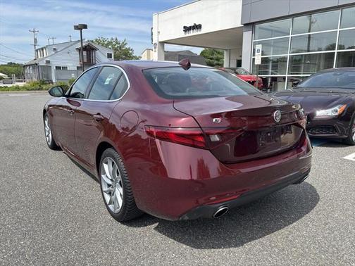 2019 Alfa Romeo Giulia Base
