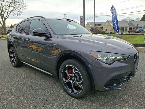 Vesuvio Gray Metallic 2025 Alfa Romeo Stelvio Sprint AWD