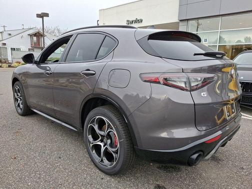 Vesuvio Gray Metallic 2025 Alfa Romeo Stelvio Sprint AWD