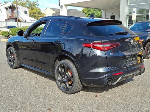 2022 Alfa Romeo Stelvio Ti