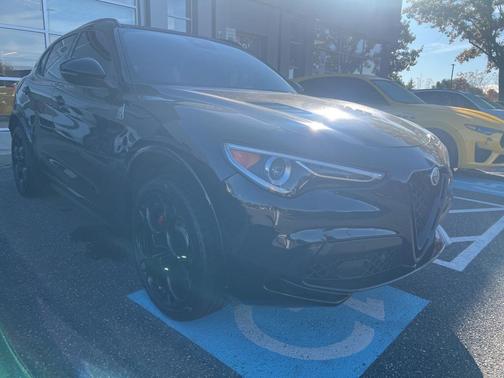 2023 Alfa Romeo Stelvio Quadrifoglio