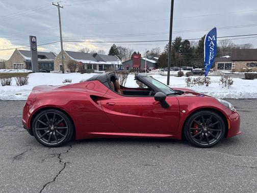 Rosso Alfa 2016 Alfa Romeo 4C Spider Base