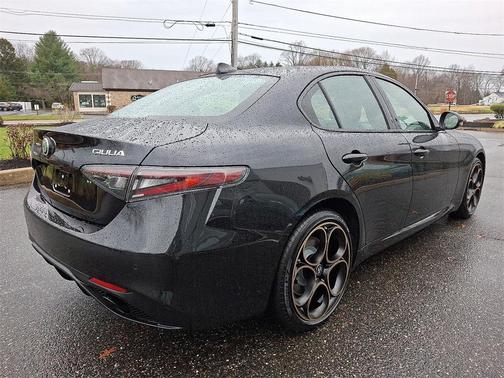 2025 Alfa Romeo Giulia Intensa AWD