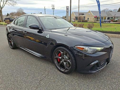 Vulcano Black Metallic 2023 Alfa Romeo Giulia Quadrifoglio