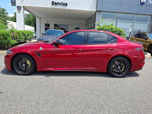Rosso Etna 2024 Alfa Romeo Giulia Quadrifoglio