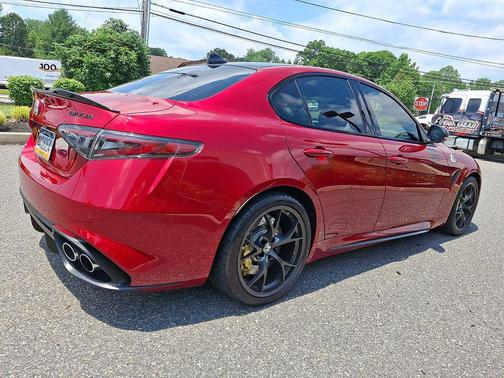 Rosso Etna 2024 Alfa Romeo Giulia Quadrifoglio