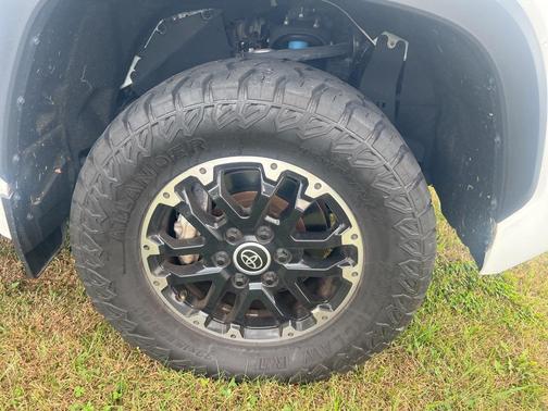 2022 Toyota Tundra SR5
