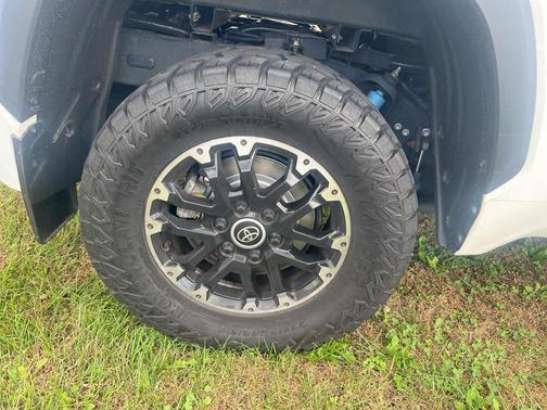2022 Toyota Tundra SR5
