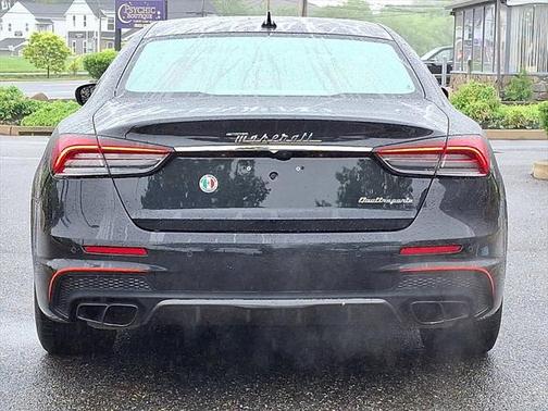 2021 Maserati Quattroporte Trofeo