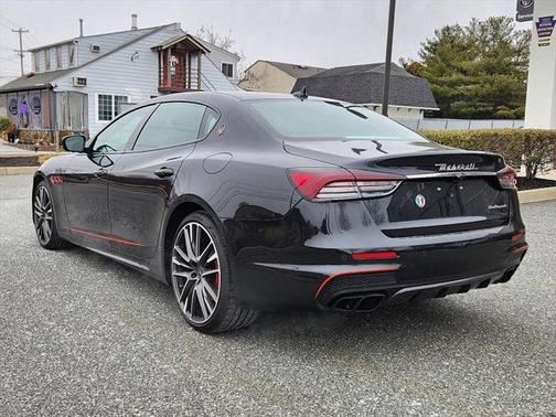 2021 Maserati Quattroporte Trofeo