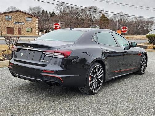 2021 Maserati Quattroporte Trofeo