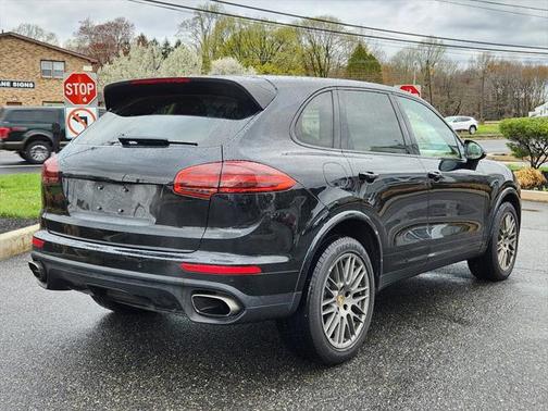 2017 Porsche Cayenne Base